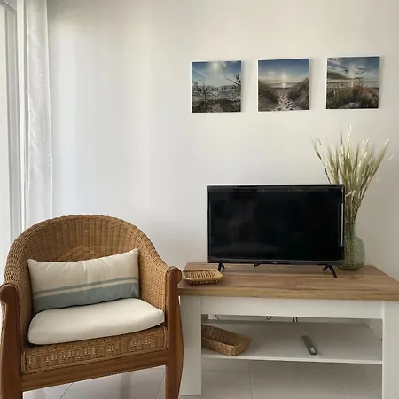 Bel T2 Neuf Avec Balcon, Parking Souterrain Et Proche Plage - Centre! - Fr-1-539-65 Apartment Royan