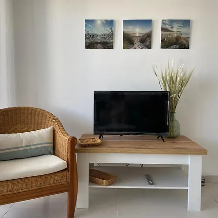 Apartment Bel T2 Neuf Avec Balcon, Parking Souterrain Et Proche Plage - Centre! - Fr-1-539-65 Royan